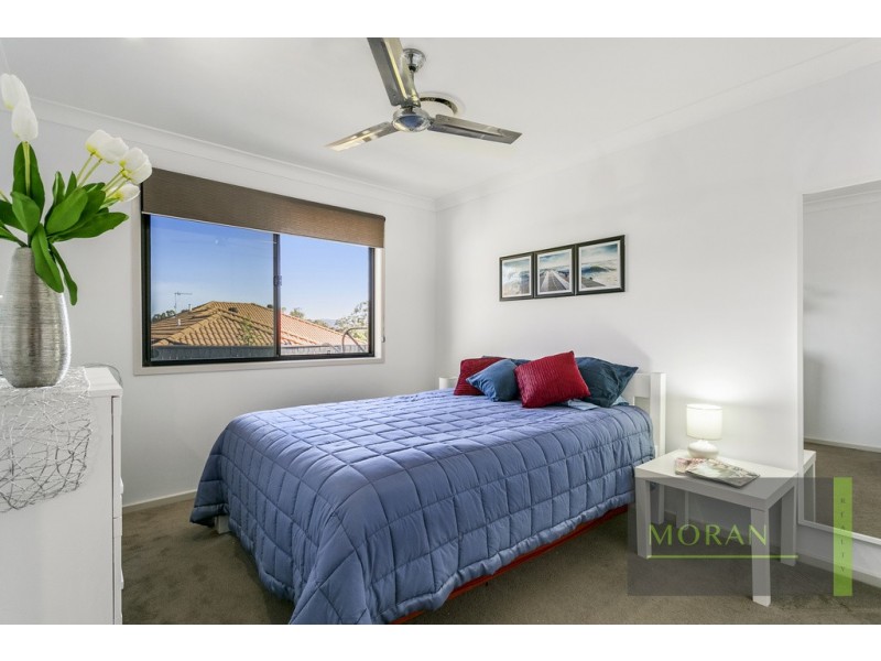31 Highcrest Circuit, Molendinar QLD 4214