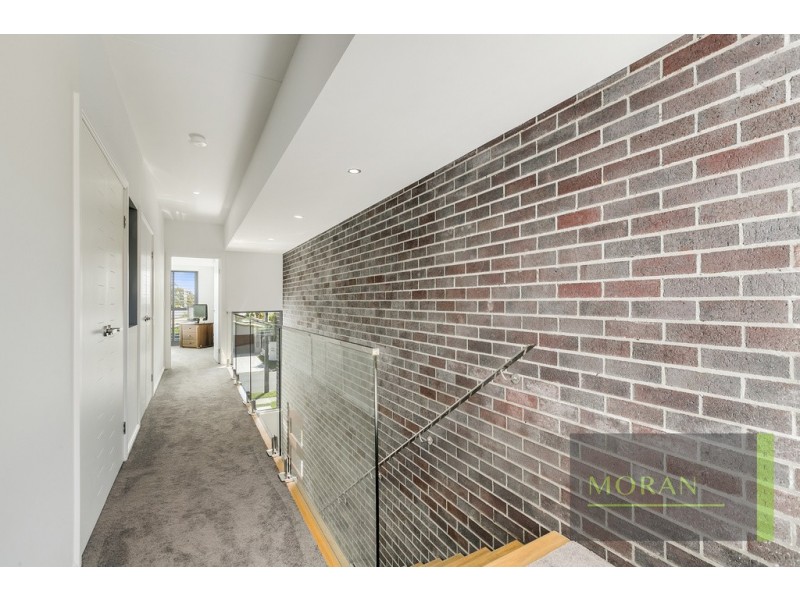 2/24 Drake Ave, Paradise Point QLD 4216