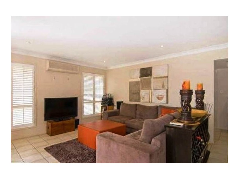 25 Sugargum Court, Molendinar QLD 4214