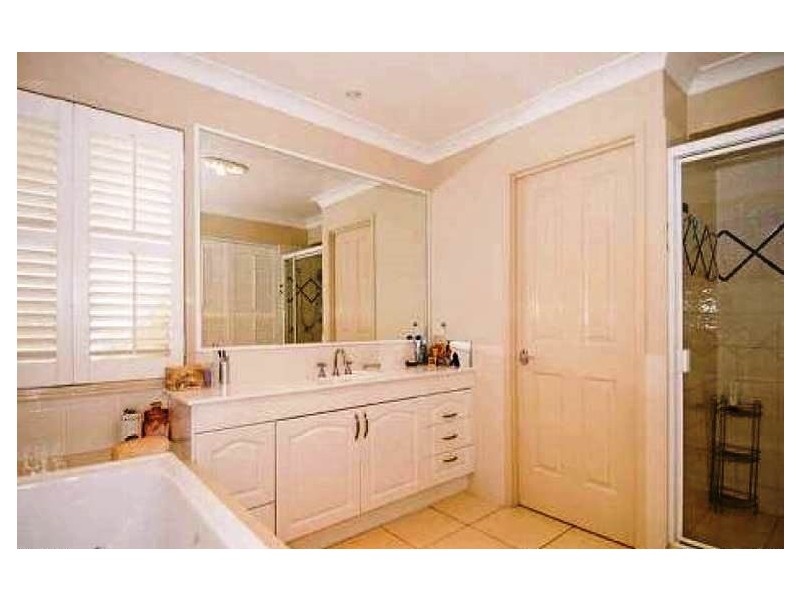 25 Sugargum Court, Molendinar QLD 4214