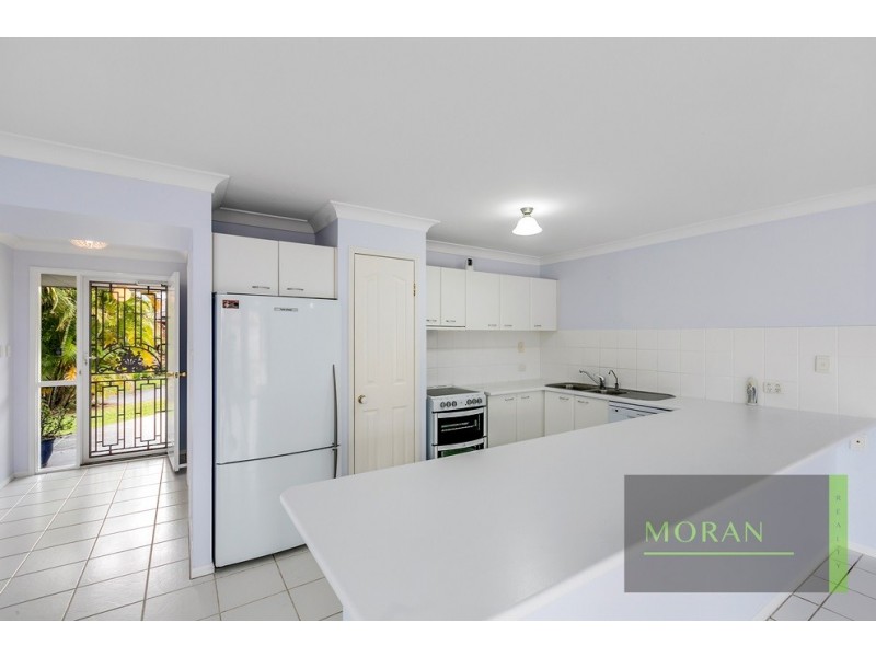 22 Lillywood Circuit, Molendinar QLD 4214