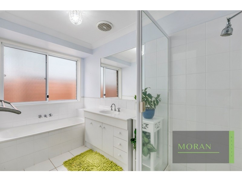 22 Lillywood Circuit, Molendinar QLD 4214