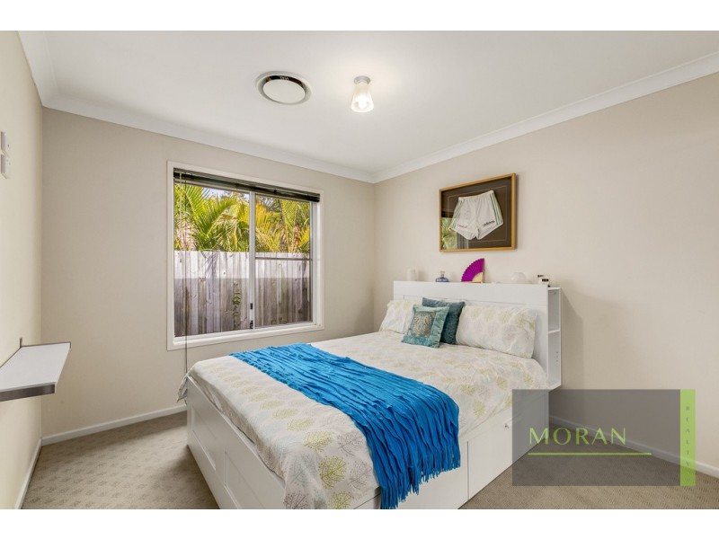 13 Banbrook Court, Molendinar QLD 4214