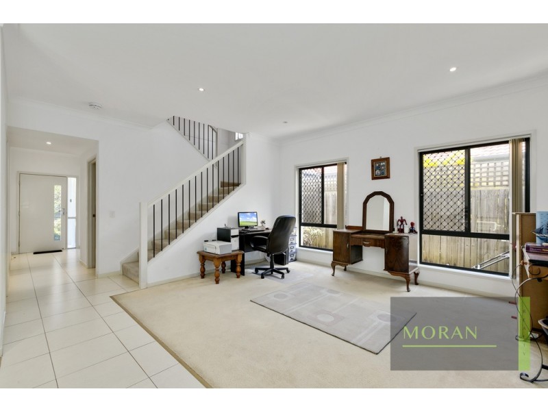 14 Lockwood Place, Molendinar QLD 4214