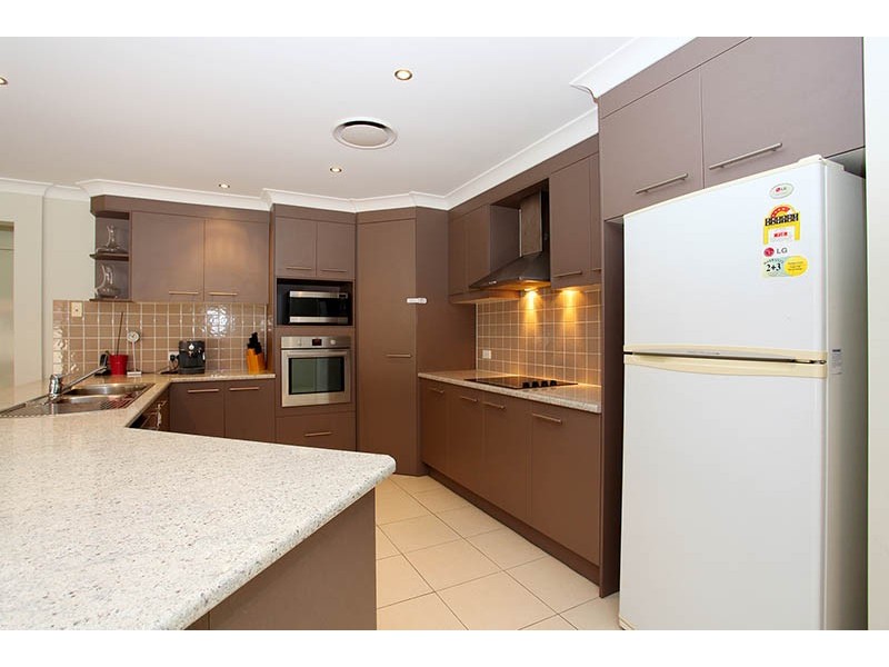 10 Stringybark Drive, Molendinar QLD 4214