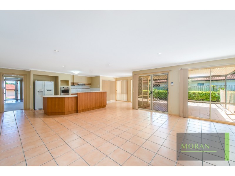 42 Dellwood Circuit, Molendinar QLD 4214