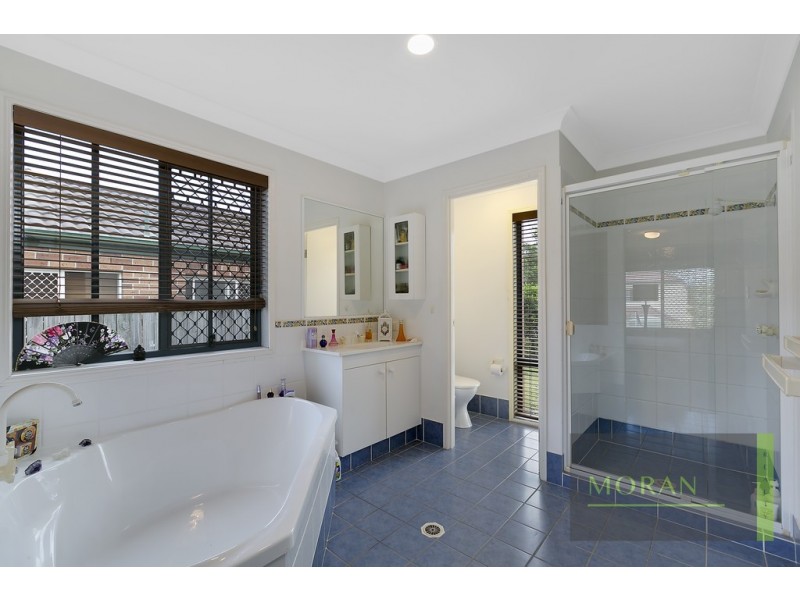 45 Crestwood Drive, Molendinar QLD 4214