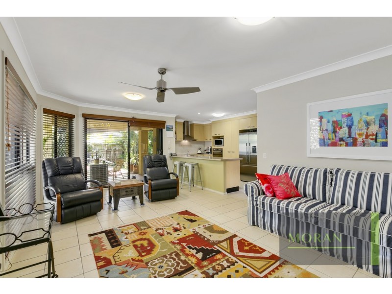 15 Rimu Place, Molendinar QLD 4214