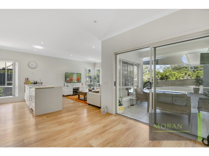 38 Stringybark Drive, Molendinar QLD 4214