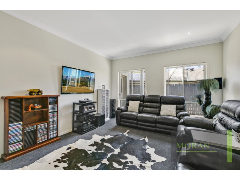 38 Stringybark Drive, Molendinar QLD 4214