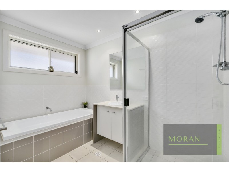 38 Stringybark Drive, Molendinar QLD 4214