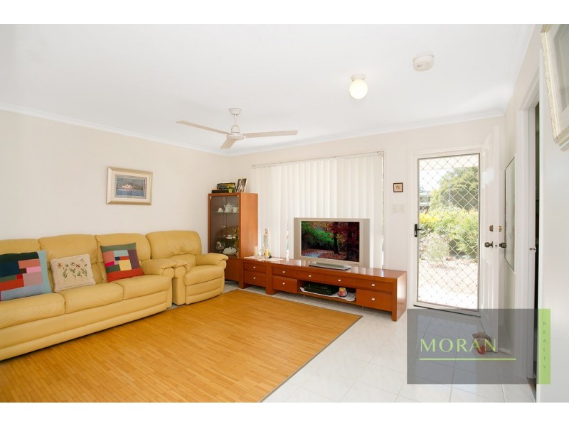 8 Knight Crescent, Nerang QLD 4211