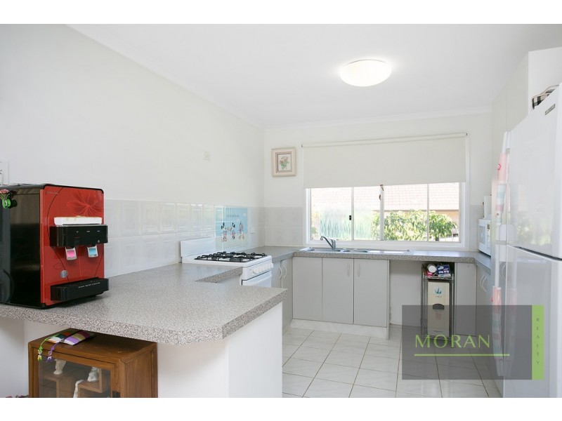 8 Knight Crescent, Nerang QLD 4211