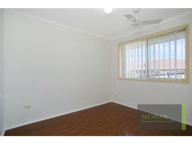 8 Knight Crescent, Nerang QLD 4211