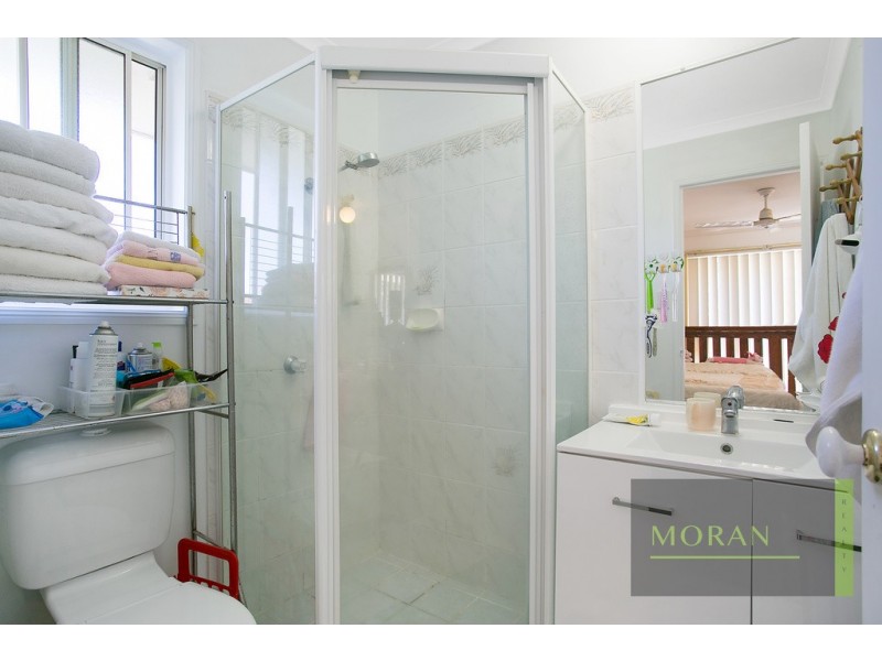 8 Knight Crescent, Nerang QLD 4211