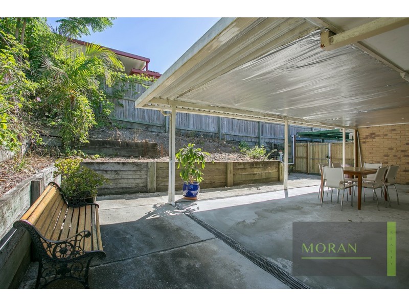 8 Knight Crescent, Nerang QLD 4211