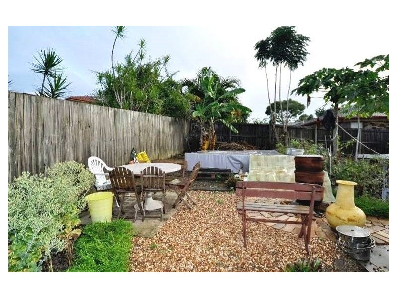 8 Knight Crescent, Nerang QLD 4211