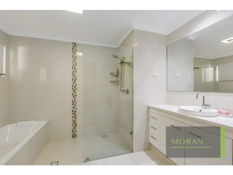 40 Zoeller Drive, Parkwood QLD 4214