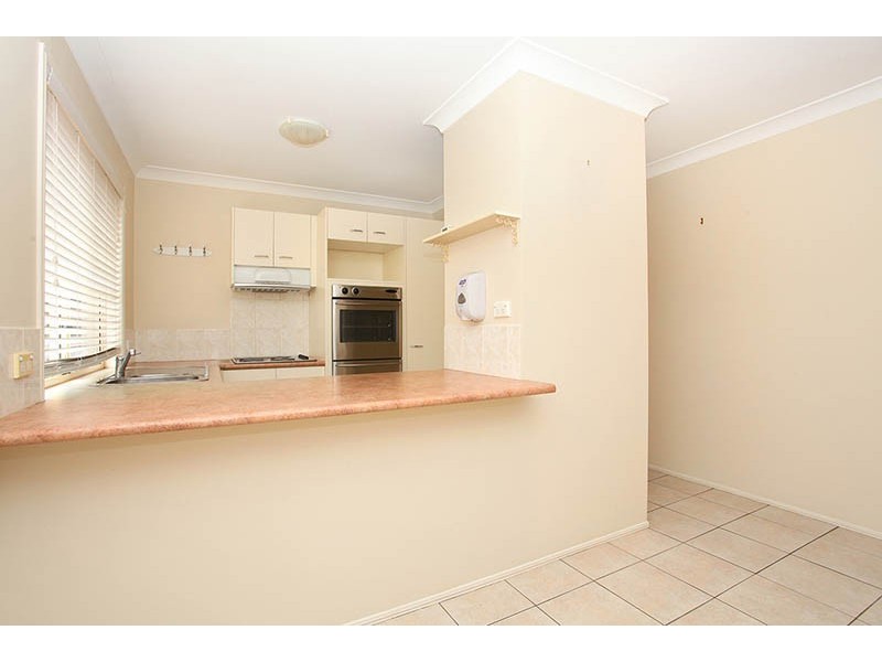 180 Greenacre Drive, Arundel QLD 4214