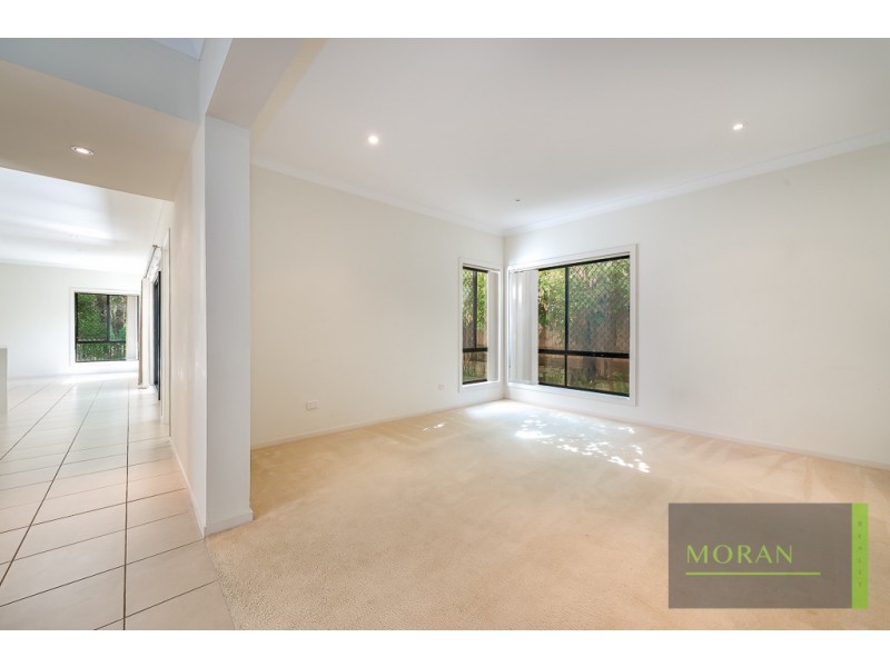 30 Lockwood Place, Molendinar QLD 4214