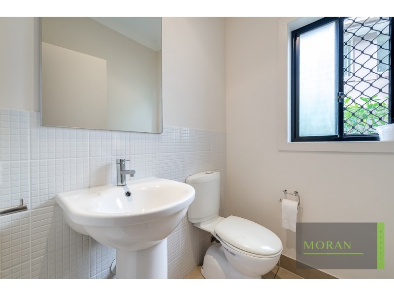 30 Lockwood Place, Molendinar QLD 4214