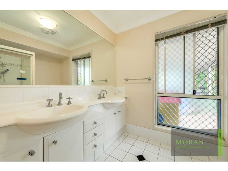 23 Gumleaf Dr, Molendinar QLD 4214