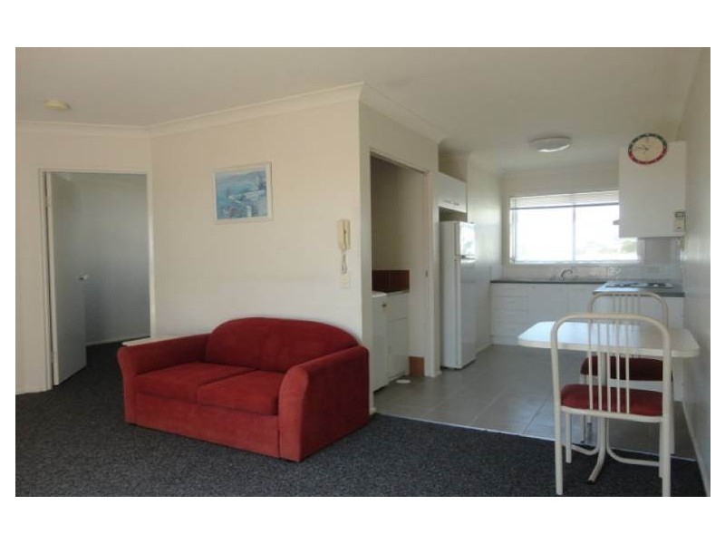 21/18 Lloyd Street, Southport QLD 4215