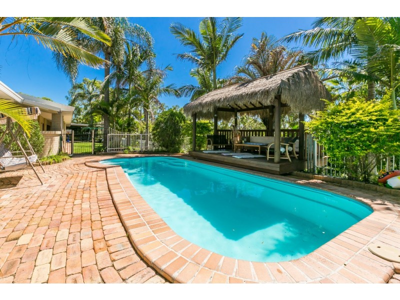11 Kingsway Drive, Molendinar QLD 4214