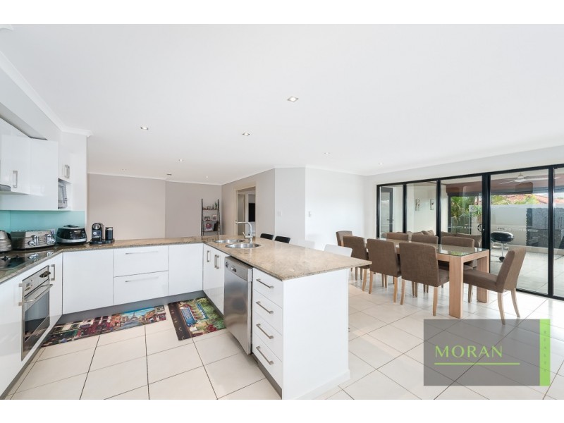 3 Redwood Place, Molendinar QLD 4214