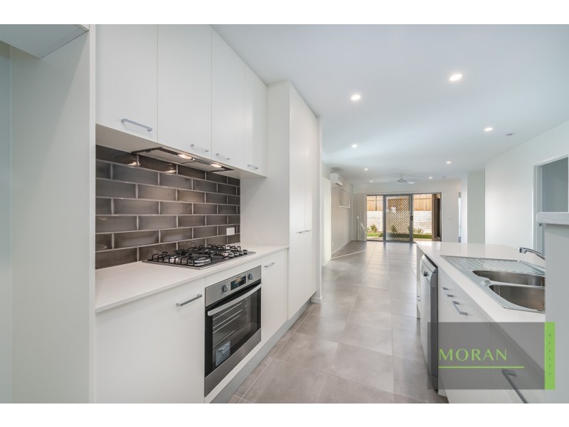 72 Sanctuary Parkway, Waterford QLD 4133