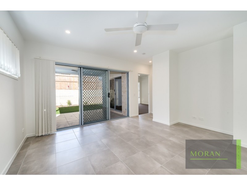 72 Sanctuary Parkway, Waterford QLD 4133
