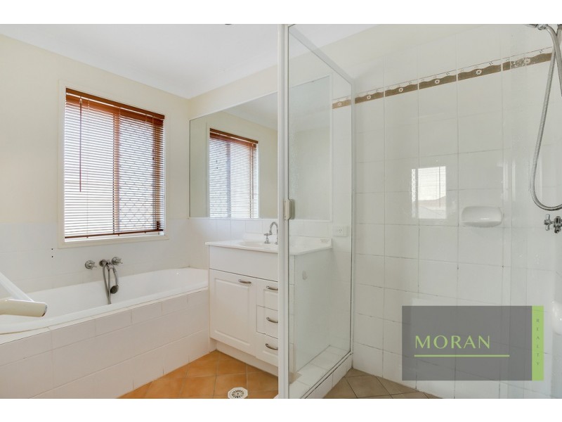 87 Crestwood Drive, Molendinar QLD 4214