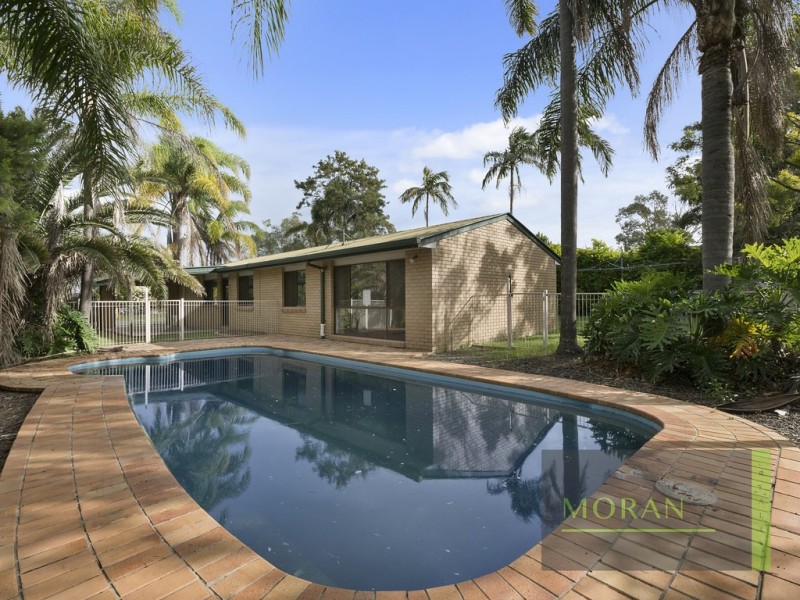 23 Yorkshire Crescent, Mount Warren Park QLD 4207