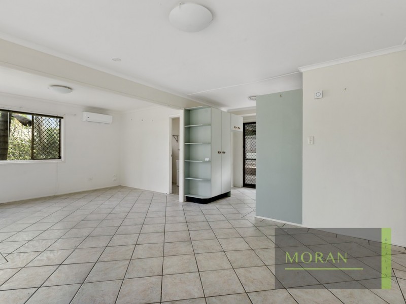 23 Yorkshire Crescent, Mount Warren Park QLD 4207