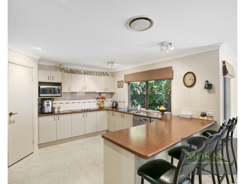 193 Crestwood Drive, Molendinar QLD 4214