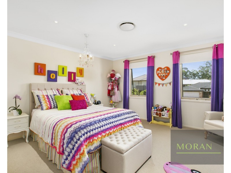 193 Crestwood Drive, Molendinar QLD 4214