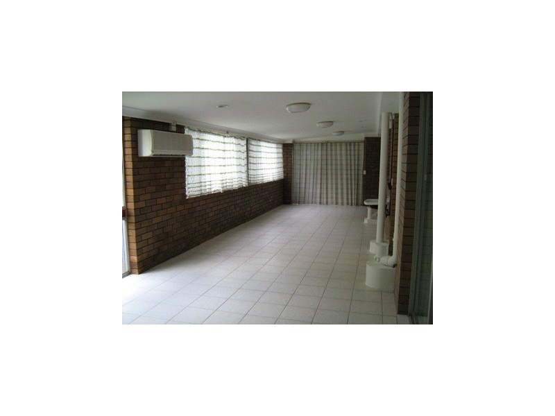 9 Grounds Street, Yeronga QLD 4104