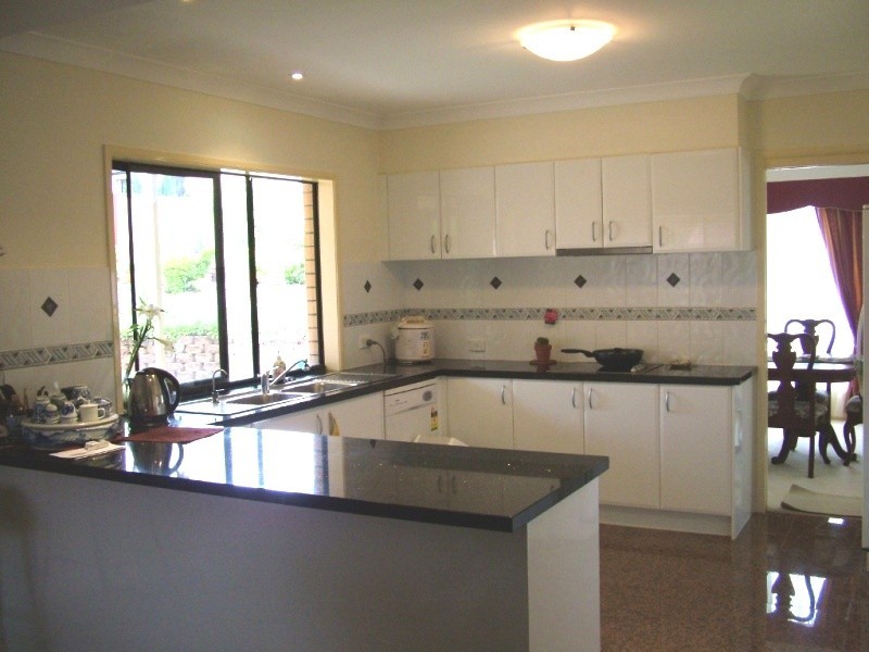 6 Yewleaf Place, Calamvale QLD 4116