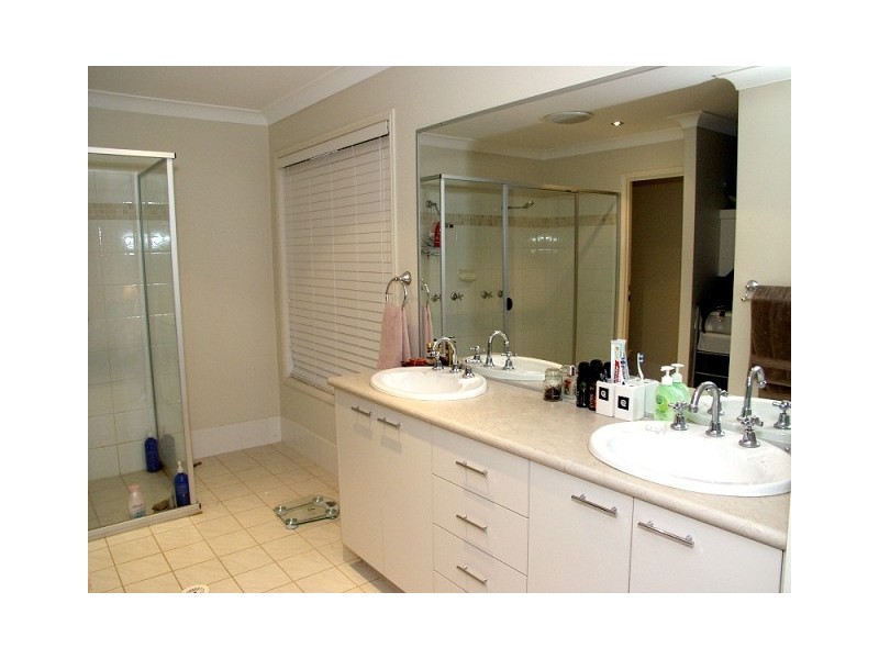 25b Apple Blossom Place, Eight Mile Plains QLD 4113