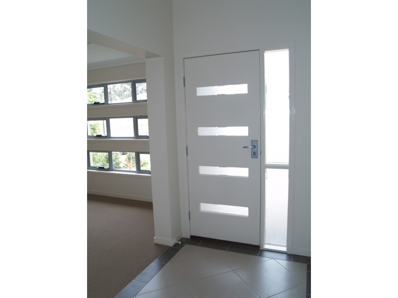 24 Larapinta Circuit, Parkinson QLD 4115