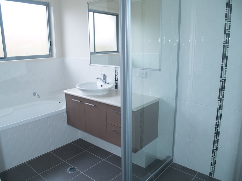 24 Larapinta Circuit, Parkinson QLD 4115