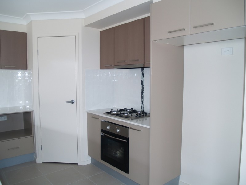 24 Larapinta Circuit, Parkinson QLD 4115