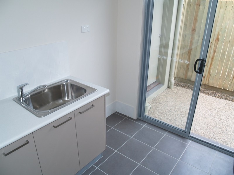 24 Larapinta Circuit, Parkinson QLD 4115