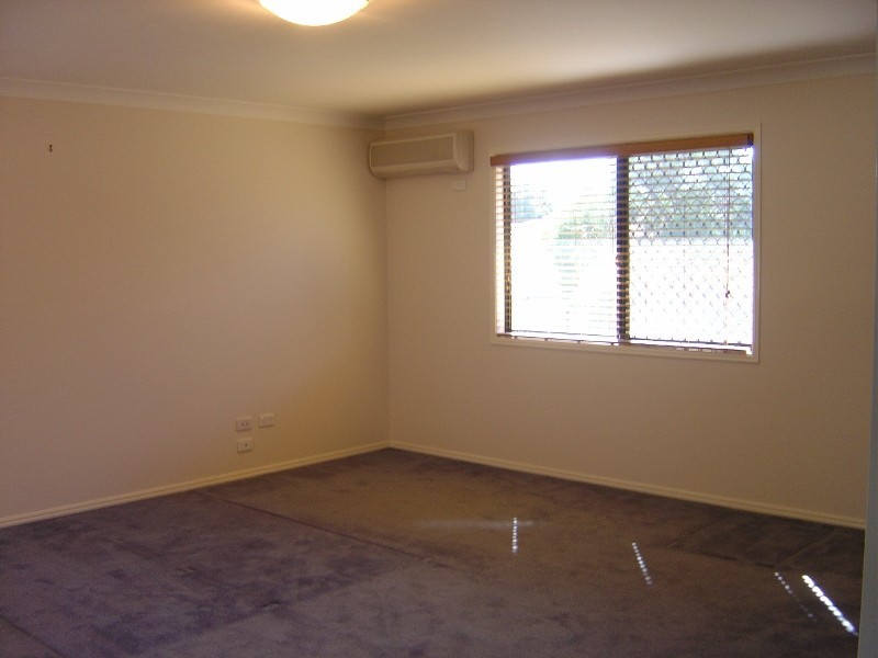 7 Cavallaro Street, Robertson QLD 4109