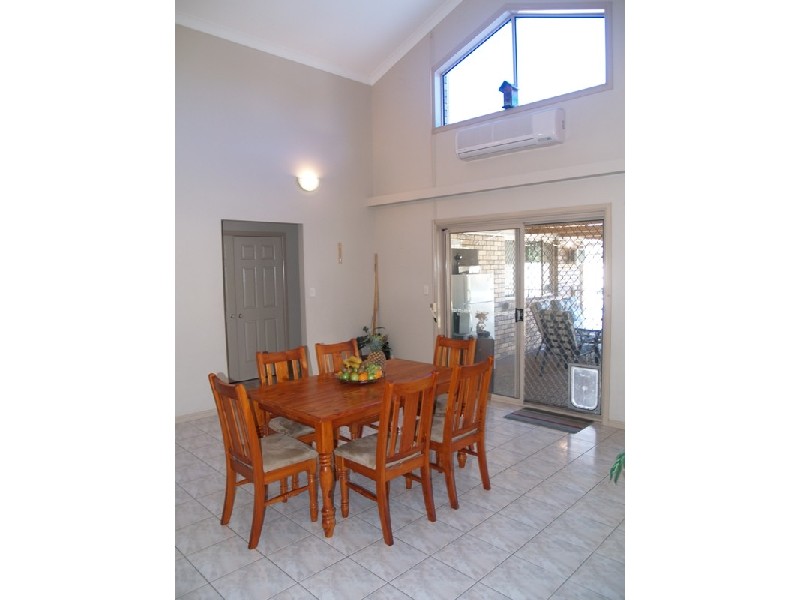 Regents Park QLD 4118