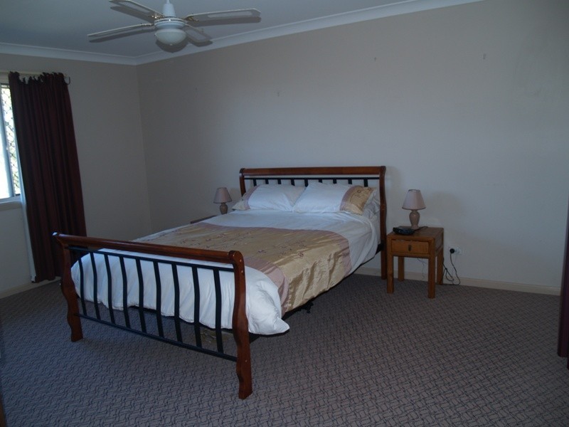 Regents Park QLD 4118
