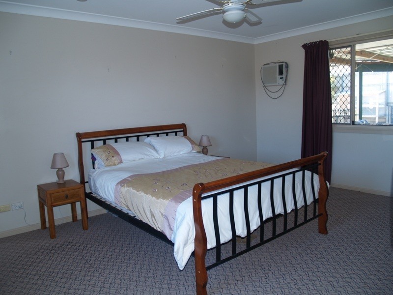 Regents Park QLD 4118