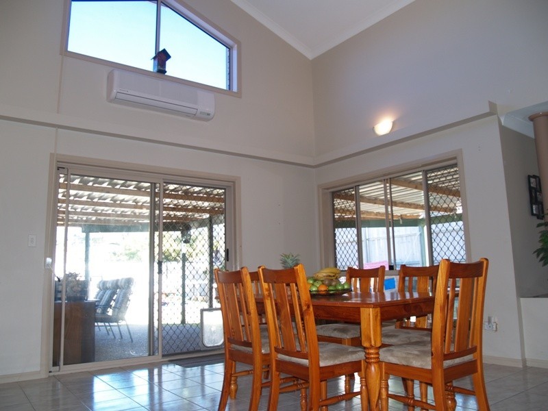 Regents Park QLD 4118