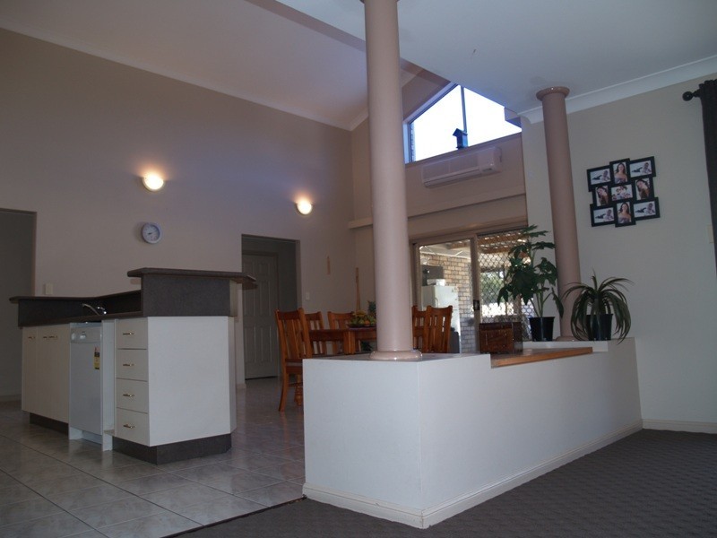 Regents Park QLD 4118