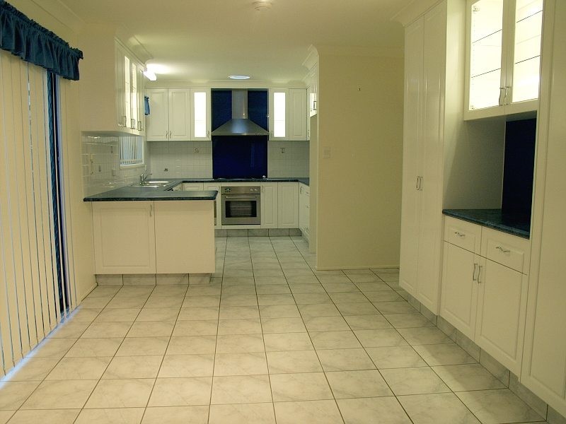 Regents Park QLD 4118